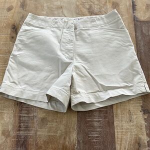 Nike Golf Women's Cream Casual Chino Bermuda Shorts size 4.